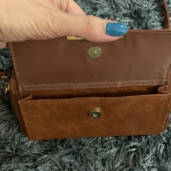 Never worn wallet on strap, - Picture 4 of 7